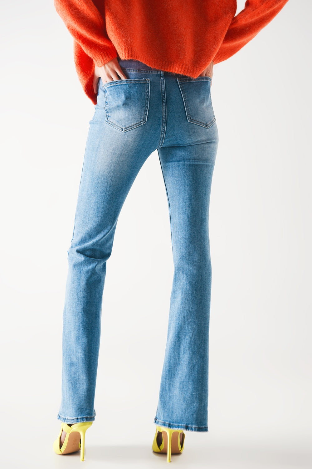 70s high flare jeans in light wash stretch