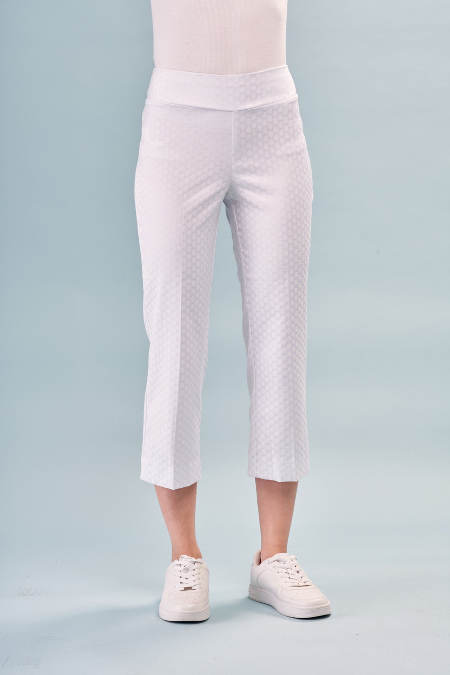 JACQUARD DOT WHITE