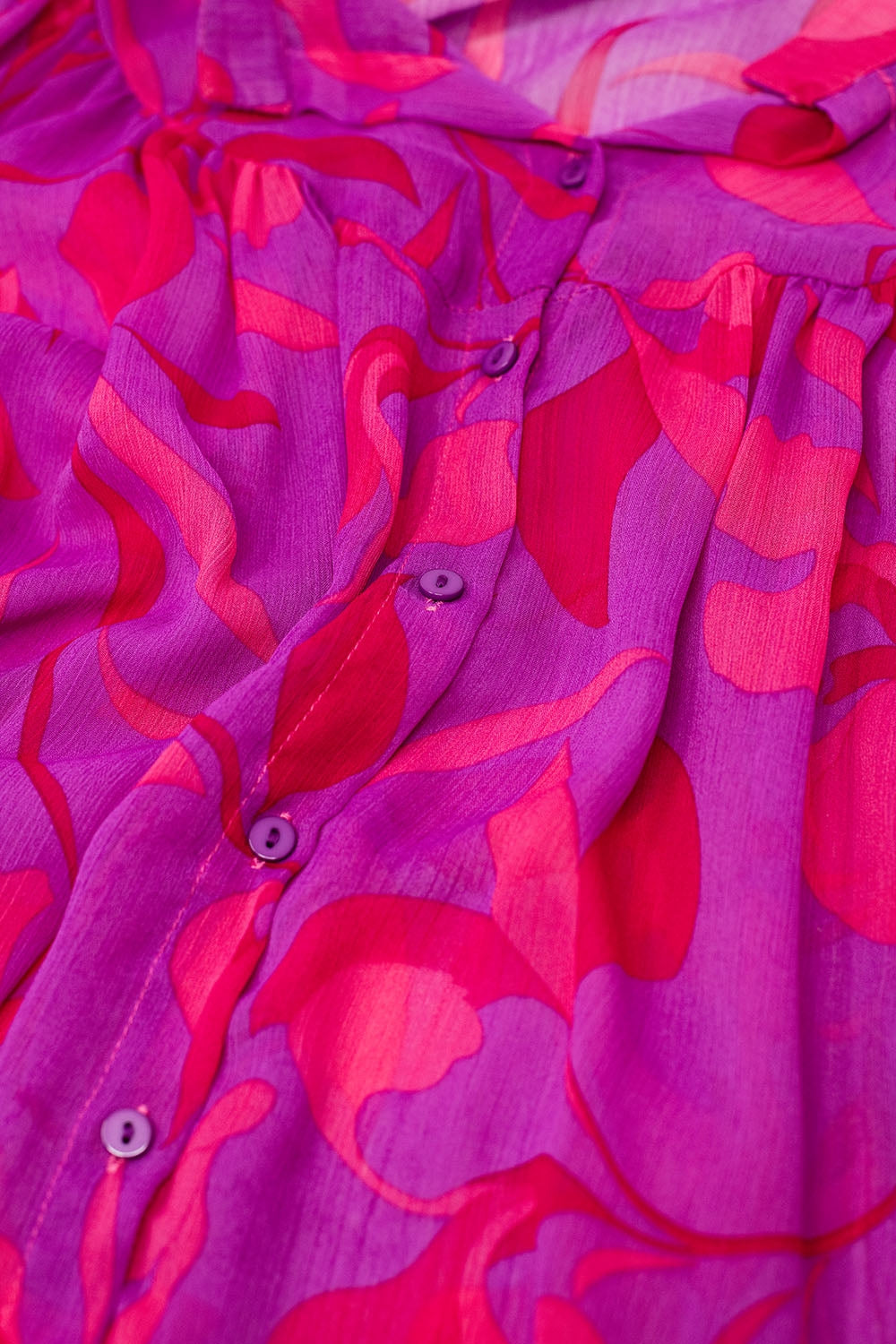 Abstract Shirt with Short Sleeves in Pink and Red