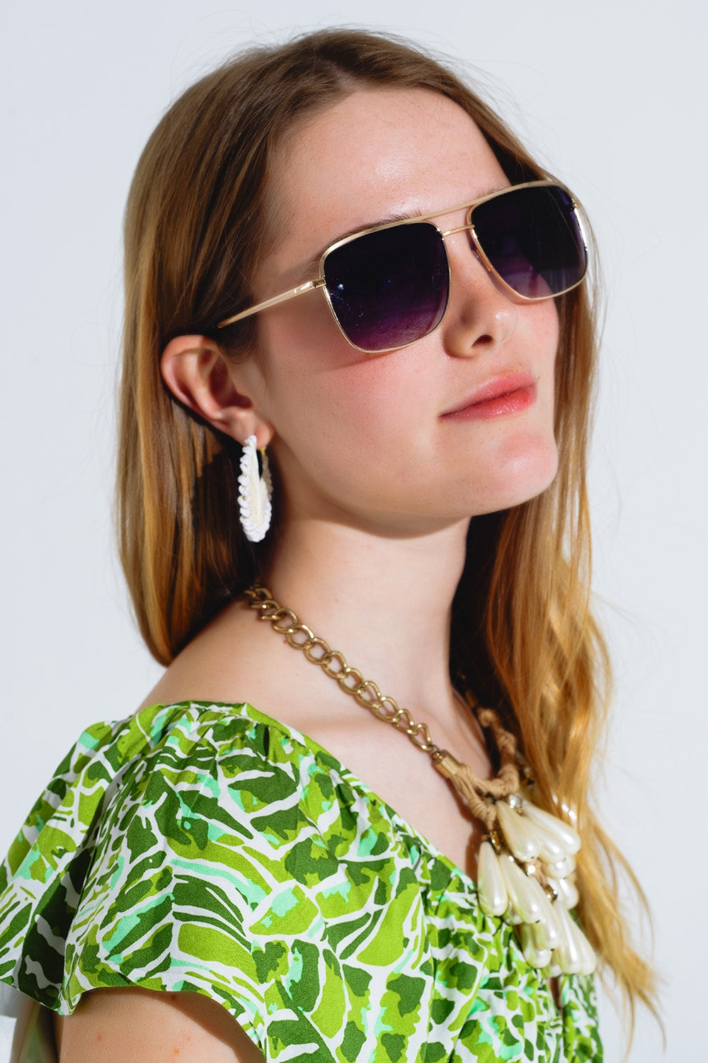 Aviator Vintage Sunglasses With Golden Rim