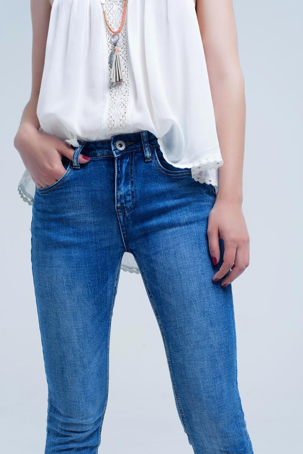Basic jeans pants with pockets