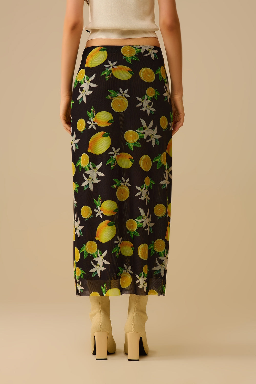 Black Fitted midi skirt with lemon print in mesh fabric