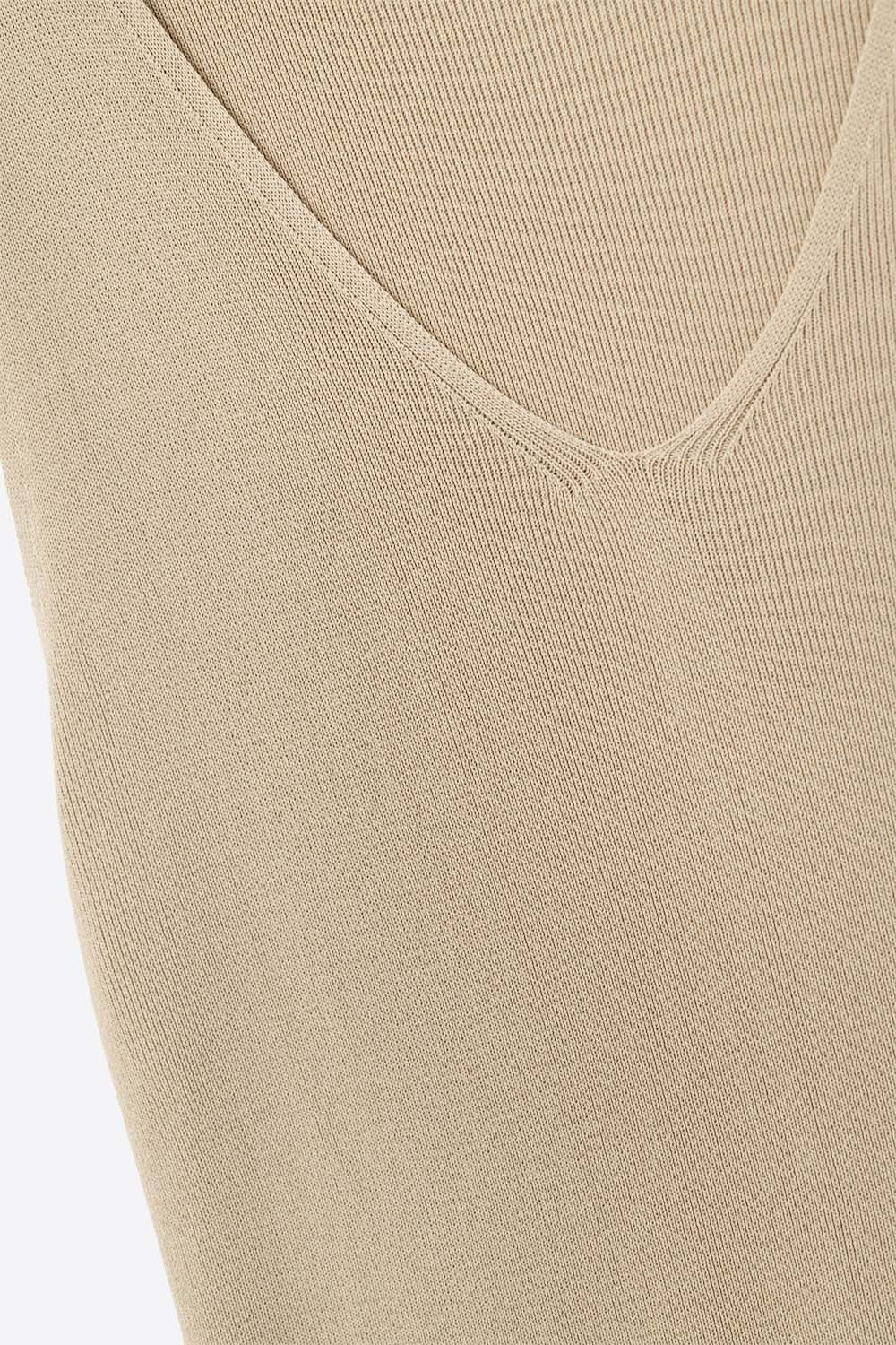 Camel sleeveless fine knitted top With V-Neck