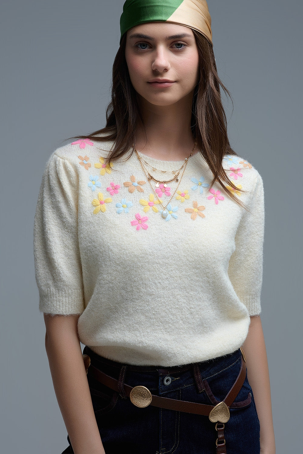 Cream chunky knit short-sleeved sweater with pastel-colored embroidered flowers