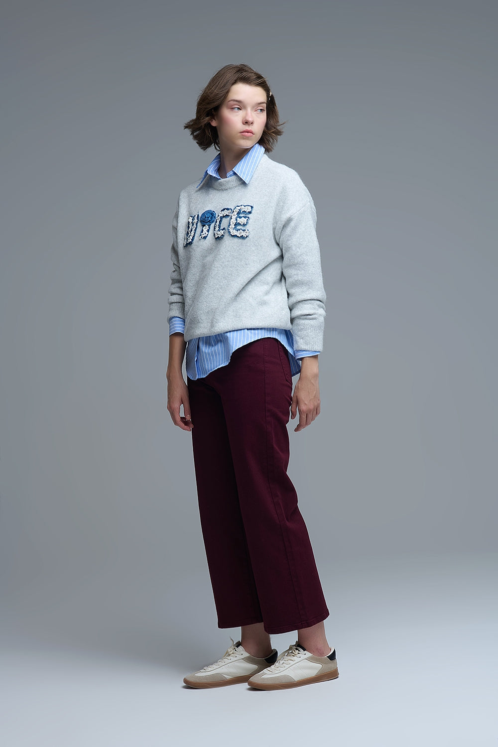 Cropped wide leg jeans in burgundy