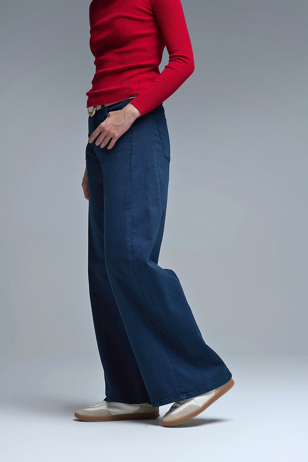 Extra wide leg trousers in navy