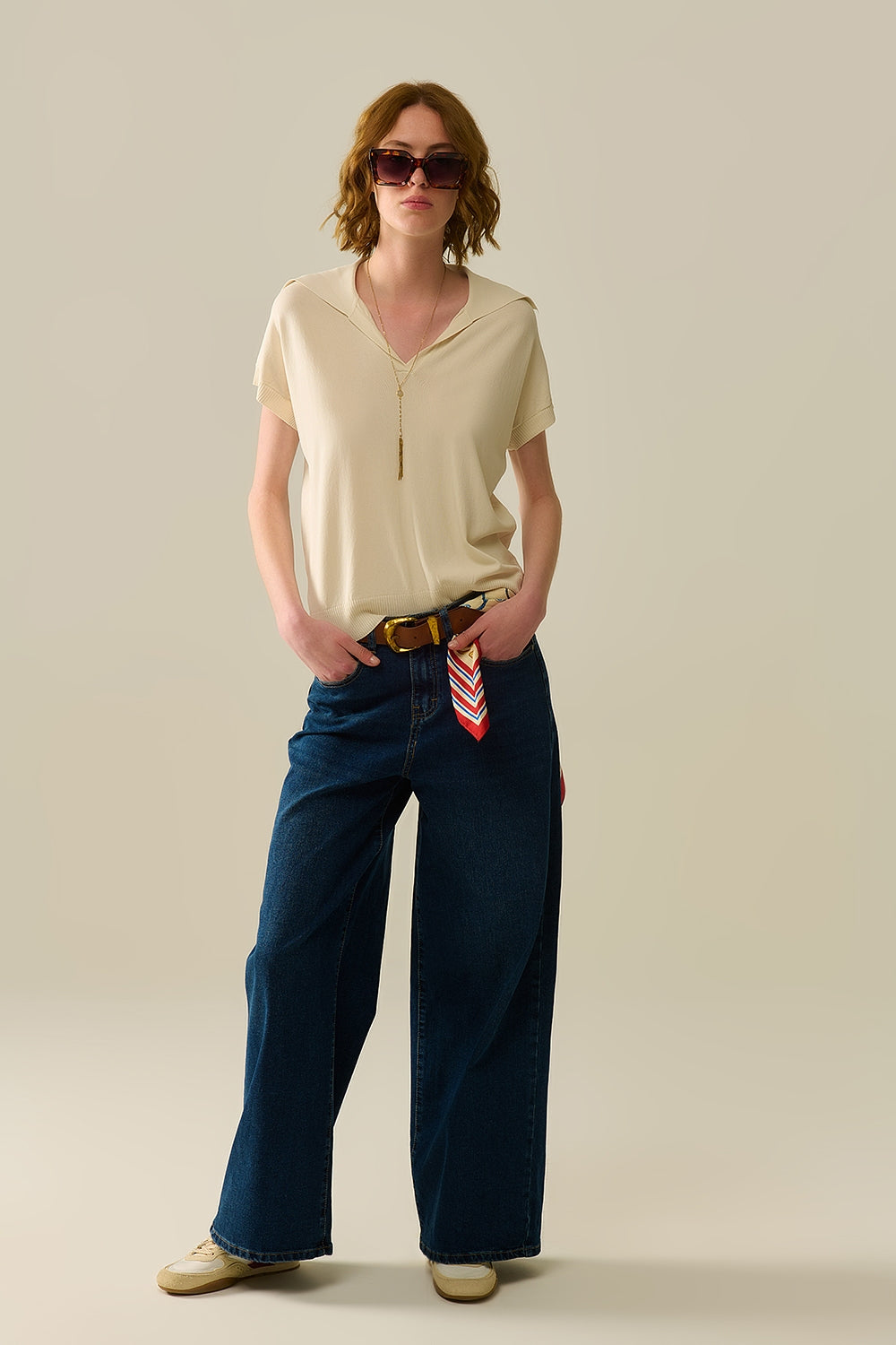 fine knit polo shirt in beige with short sleeves