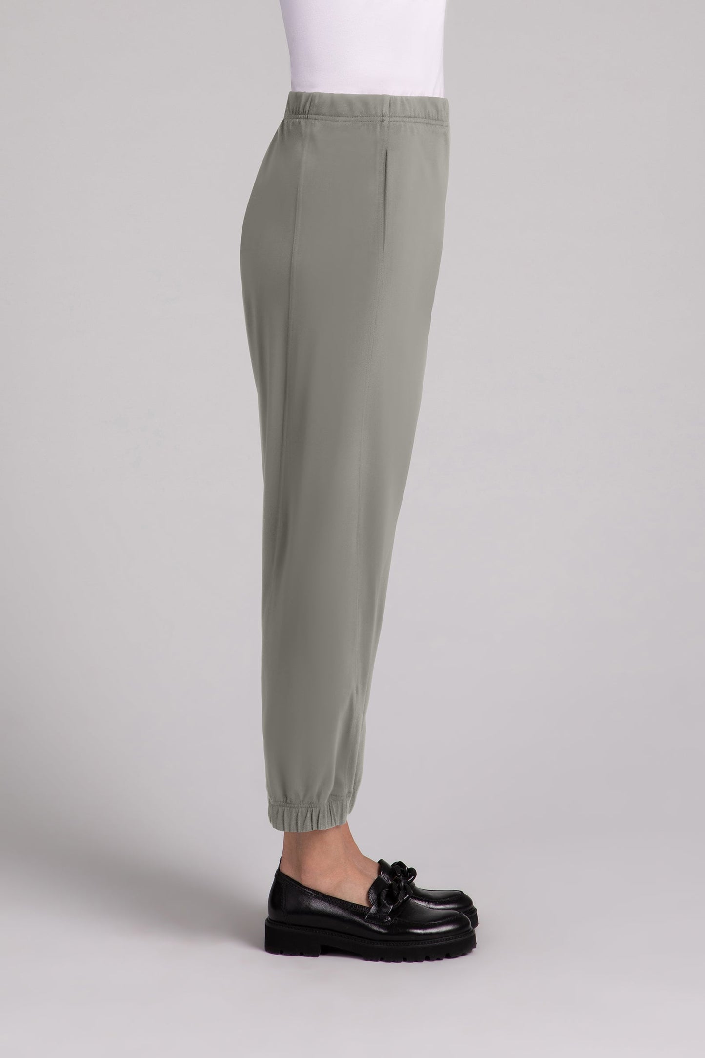 Trendy women's clothing