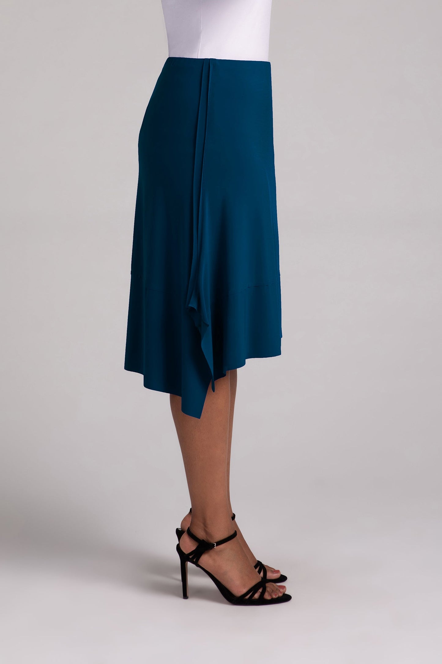 Trendy women's clothing