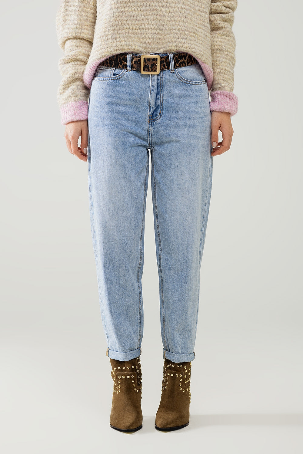 Q2 High waist straight leg jeans in light wash