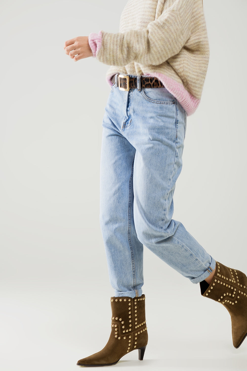 High waist straight leg jeans in light wash