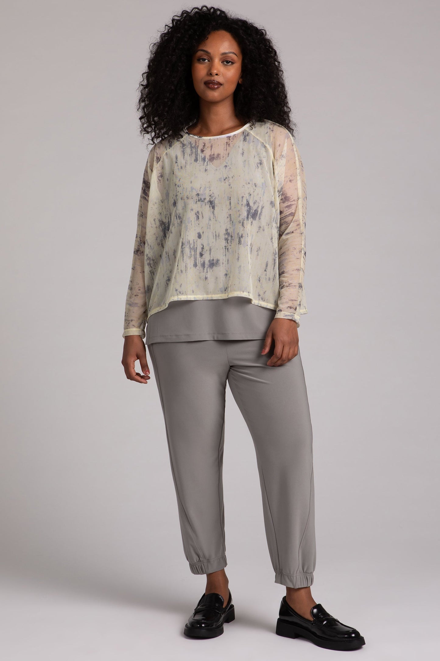 Trendy women's clothing
