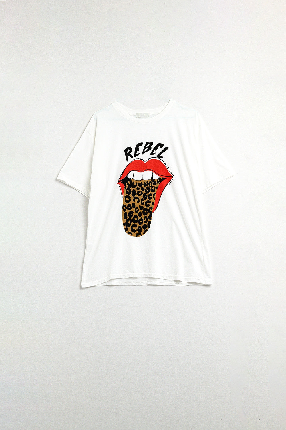 Relaxed White T-shirt With Rebel and Lips Graphic Print