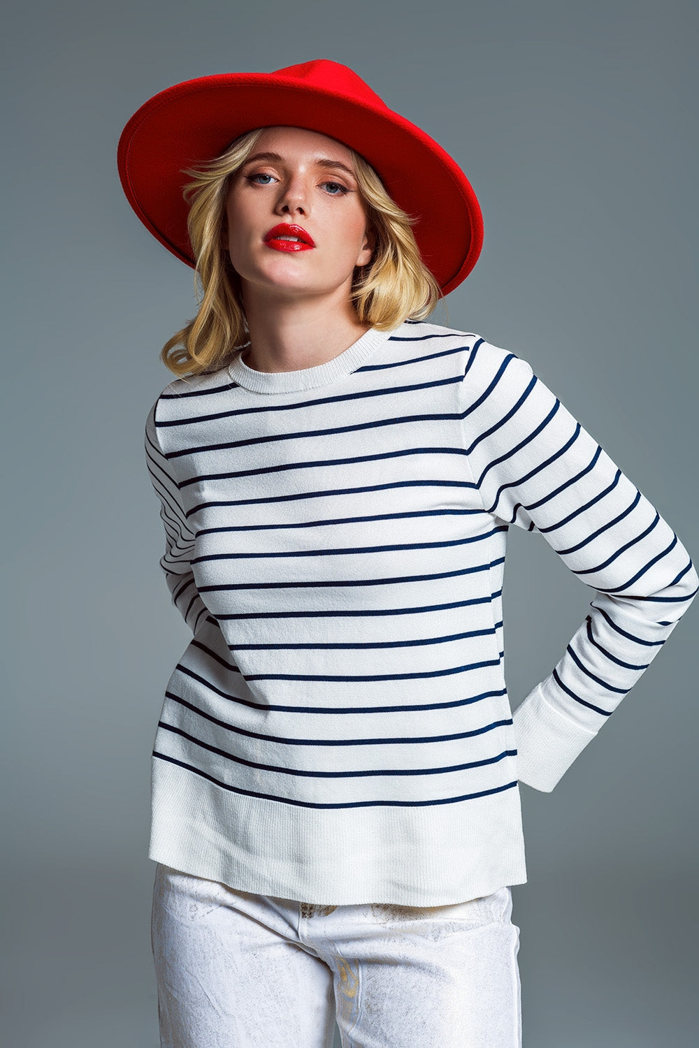 Round neck jumper in navy stripe