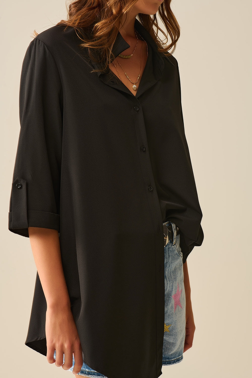 Shirt made of very soft and light fabric in black
