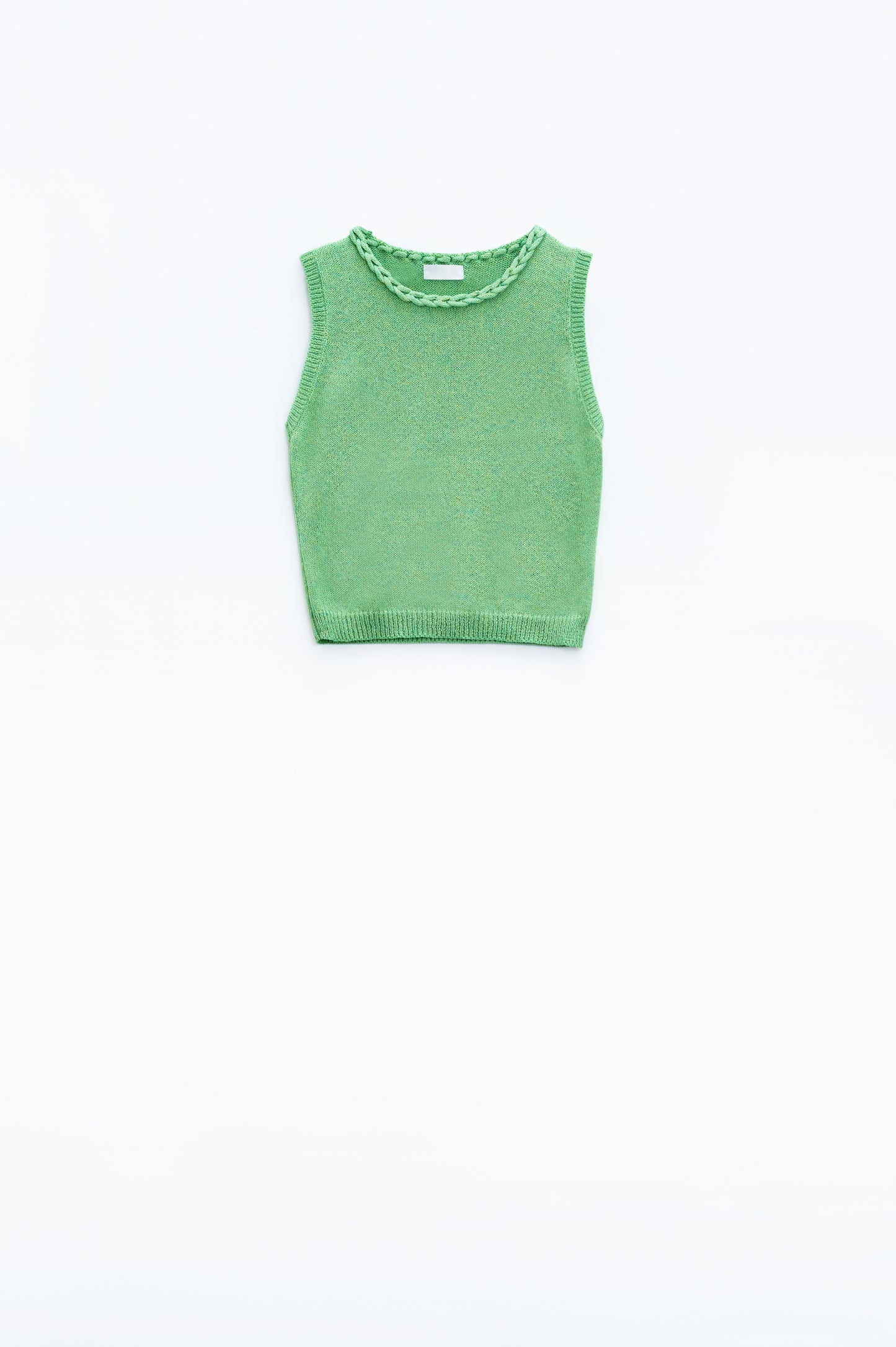 Q2 Sleeveless Green Sweater With Crew Neckline And Braid Detail At Neckline