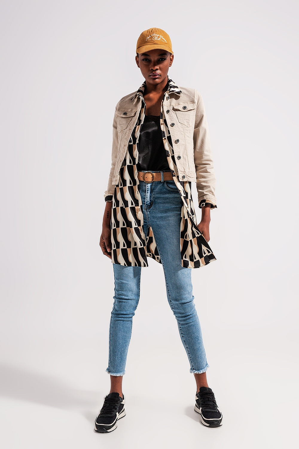 Slim denim trucker jacket in beige