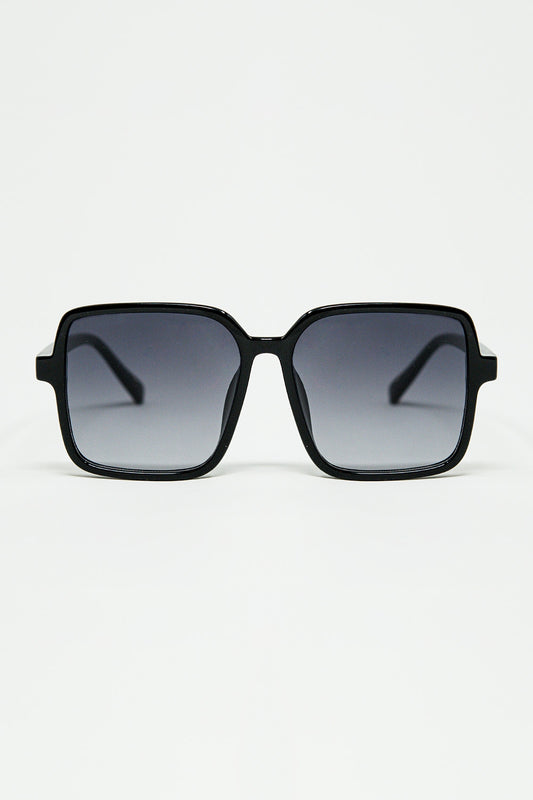 Q2 Square sunglasses with high gloss frame in black