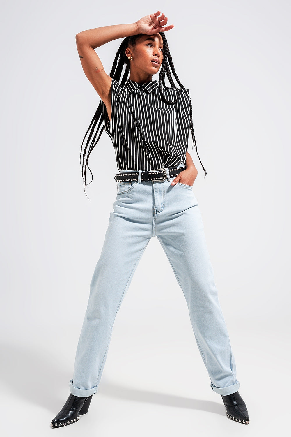 Straight leg jeans in vintage lightwash