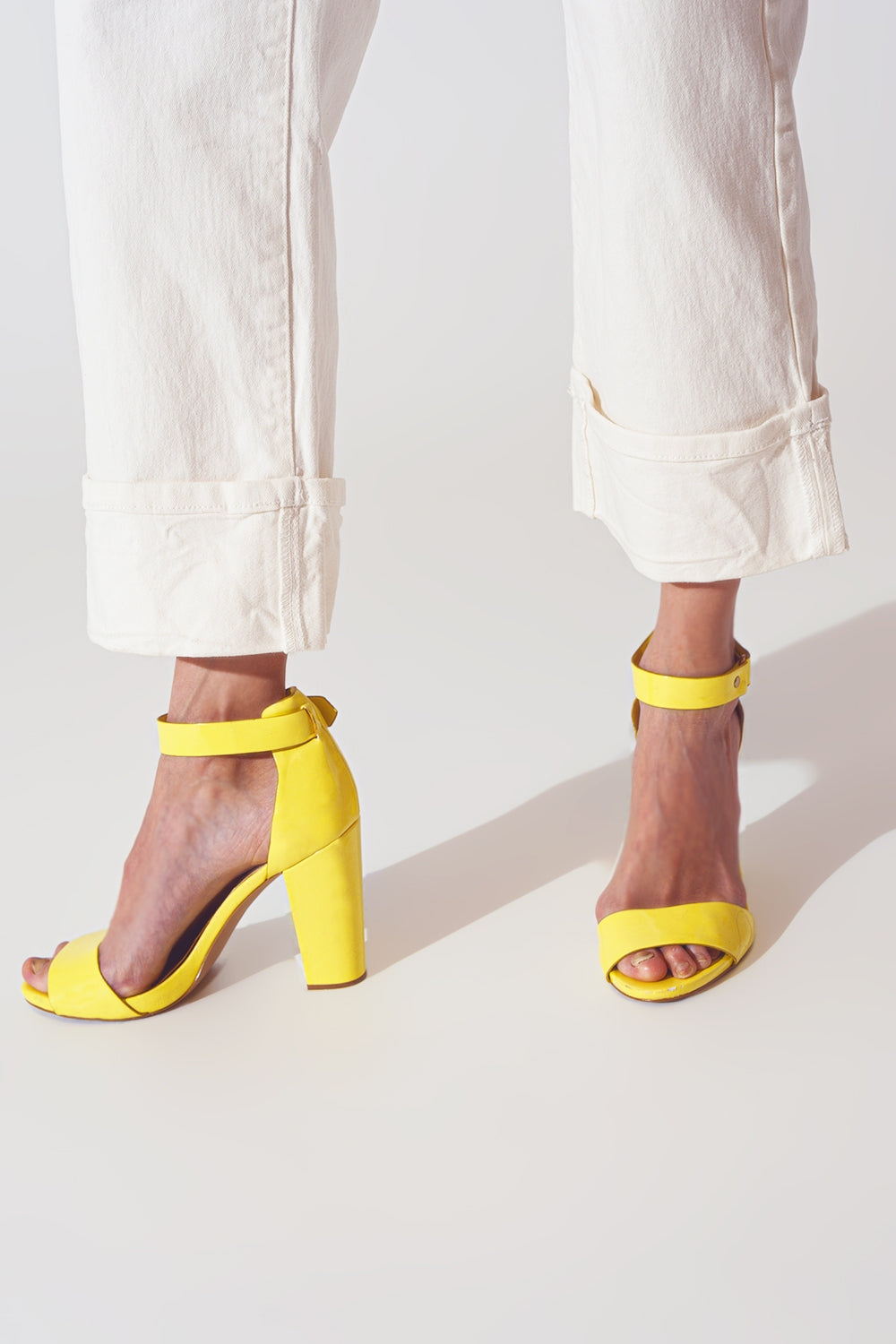 Straight Leg Jeans with Cropped Hem in White