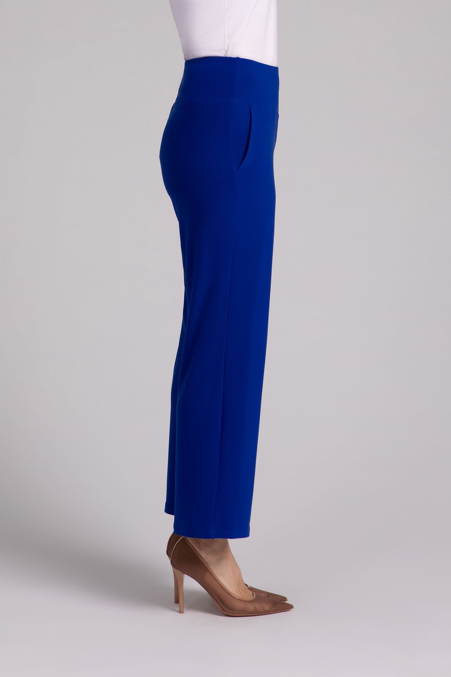 Trendy women's clothing