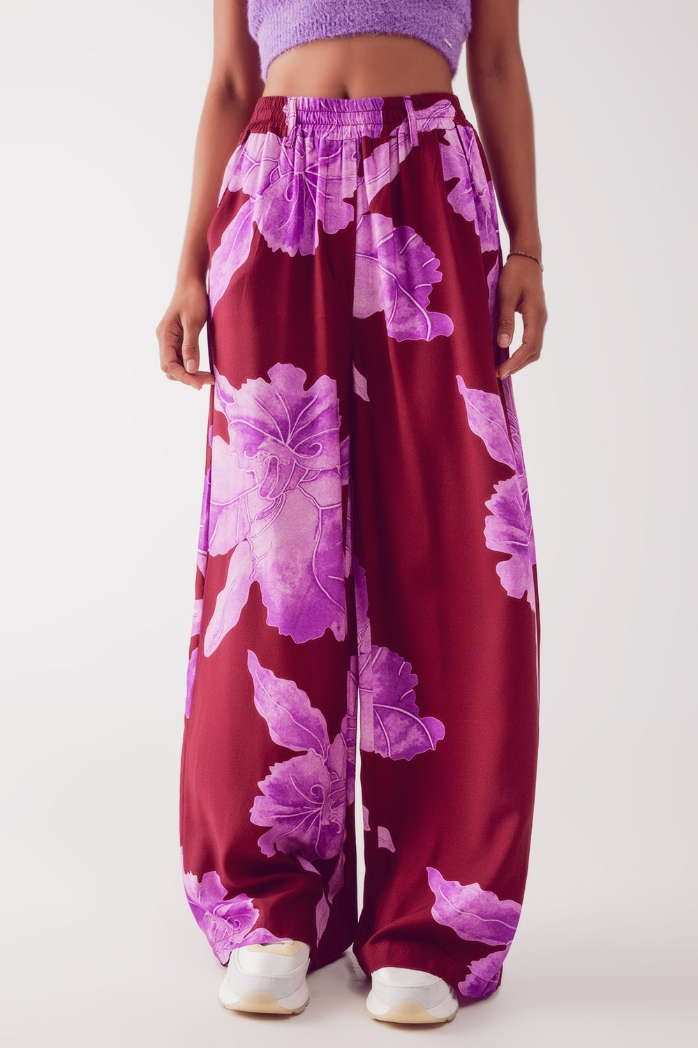 Straight leg pants in fuchsia abstract flower