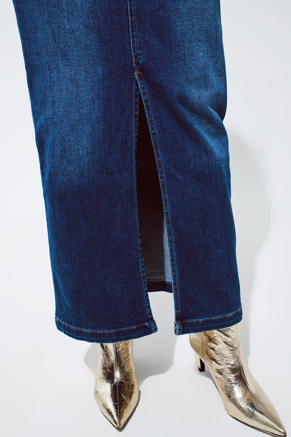 Stretch Denim Maxi Skirt With Slit At The Front In Mid Wash