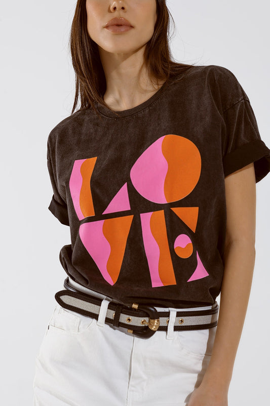 Q2 T-shirt with LOVE art deco digital print in washed black