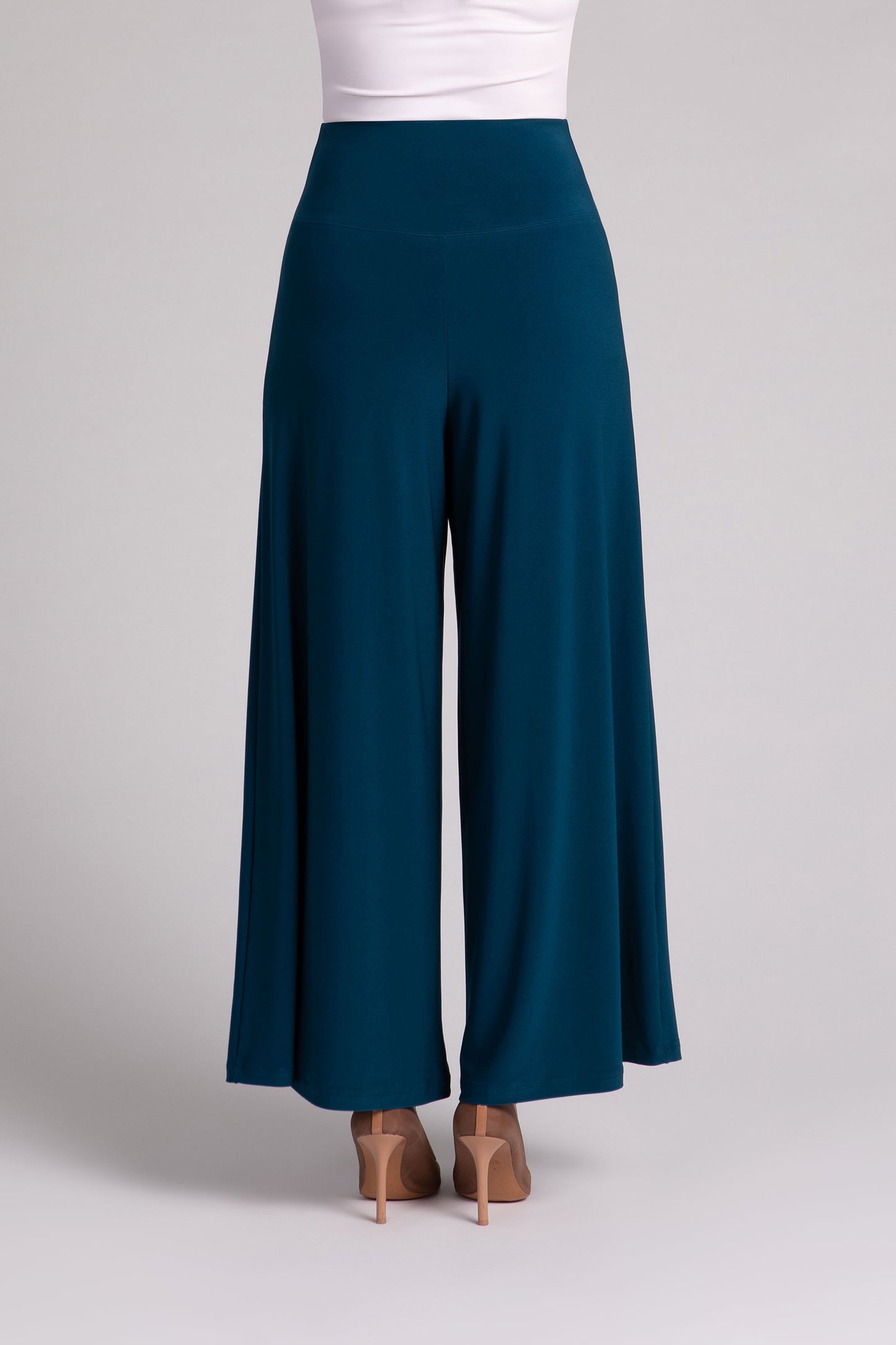 Shop online for womens clothing