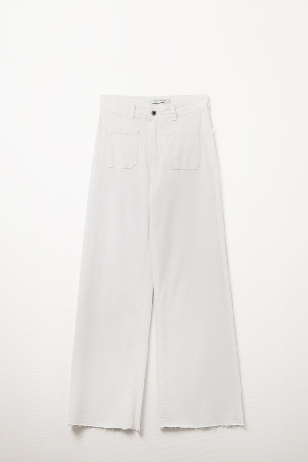 White Straight Leg pants With Front Pockets