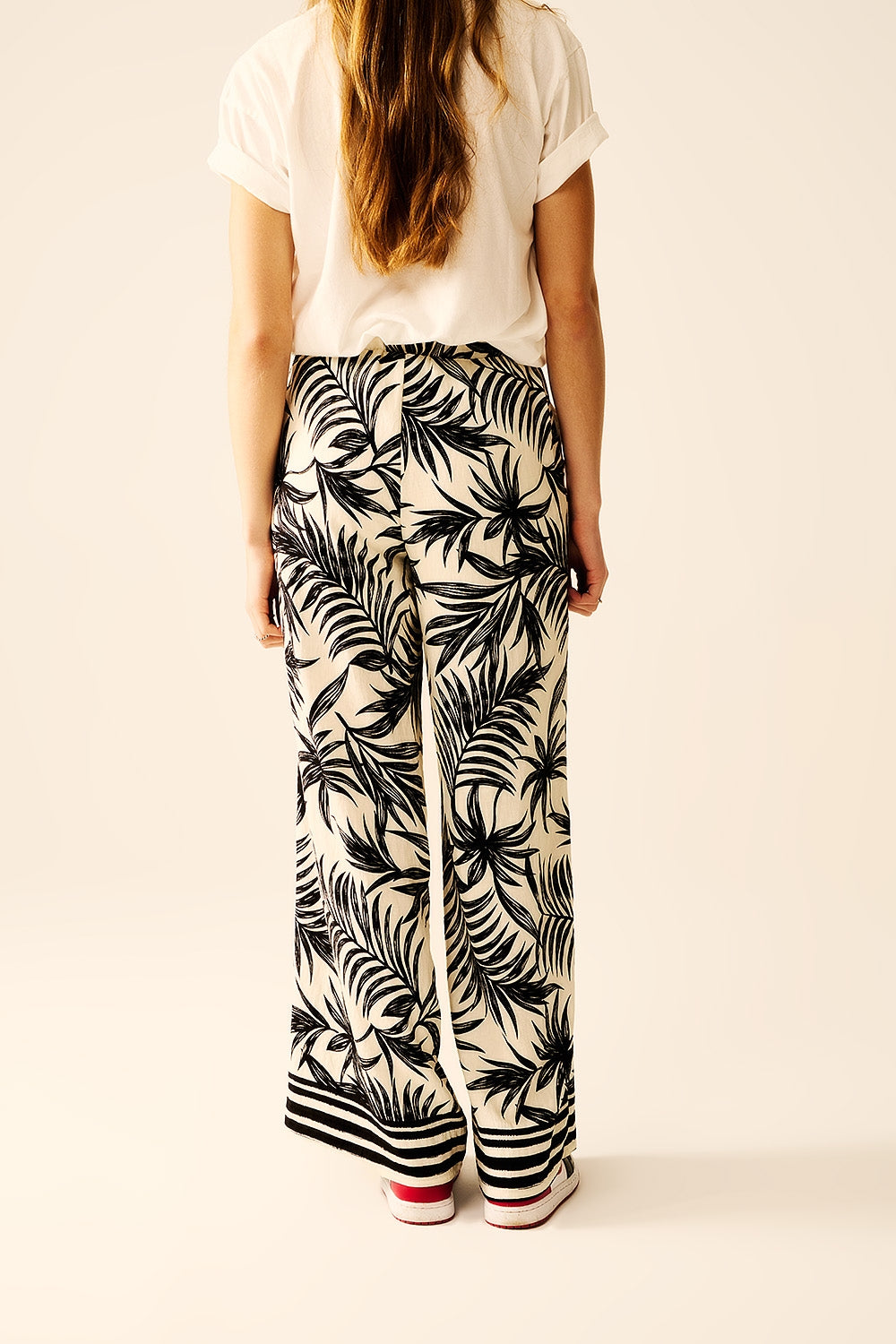 Wide Leg Pants In White With Floral Detail In Black