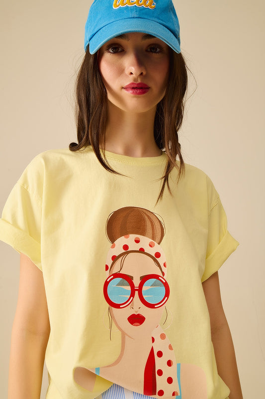 Q2 Yellow T-shirt made in Italy with a vintage girl graphic