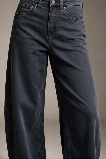 Grey Wide-Leg Pants in Barrel Style with side seam