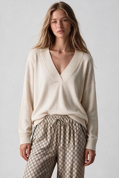 White warm Knit wide V-Neck jumper