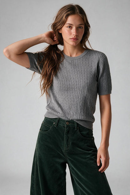 Short-sleeve sweater in gray knit with ribbed edge