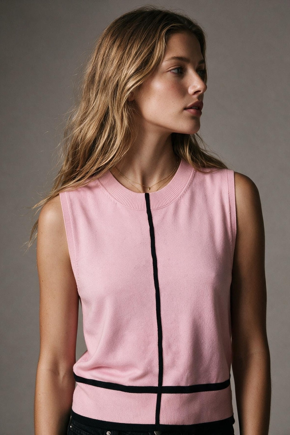 Light Pink Fine Knit Contrast Seam Sleeveless Vest with round neck