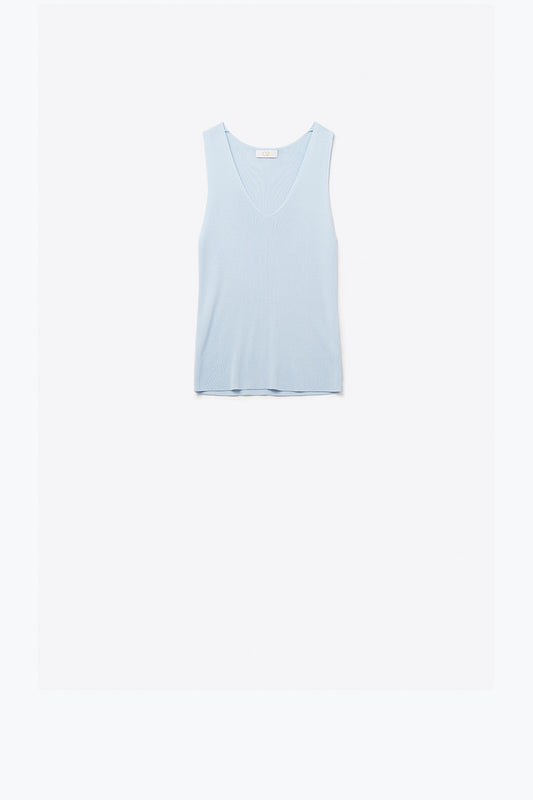 Q2 baby blue sleeveless fine knitted top With V-Neck