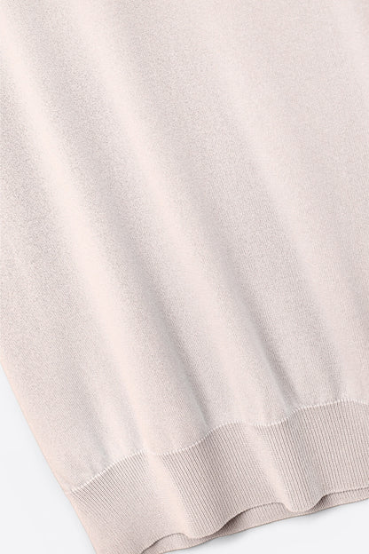 Beige turtleneck sweater with fitted short sleeves