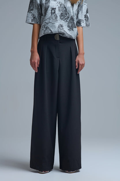 Black pleated Wide Pants with with metal buckle