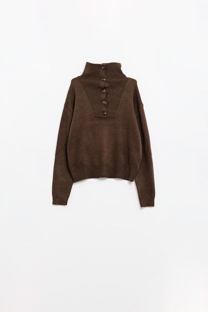 Brown loose sweater with button closure