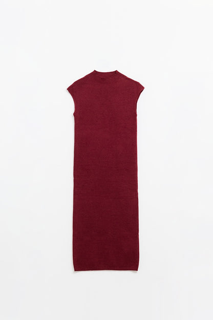 burgundy bodycon sleeveless midi dress
