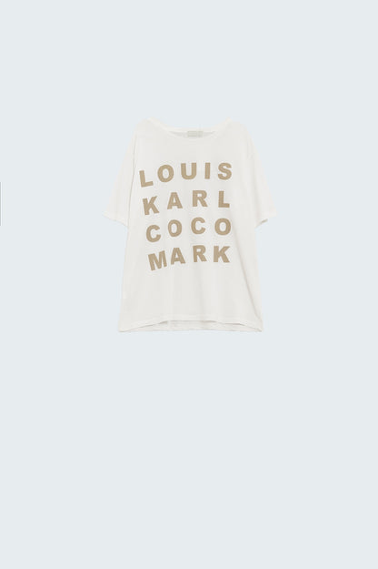 Creme T-shirt With famous Names Logos At The Front