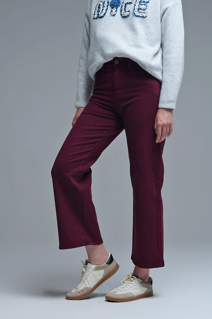 Cropped wide leg jeans in burgundy