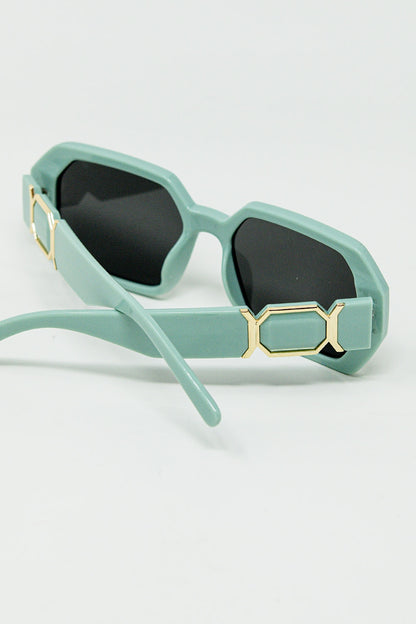 Diamond-Shaped Sunglasses with light Emerald Lenses