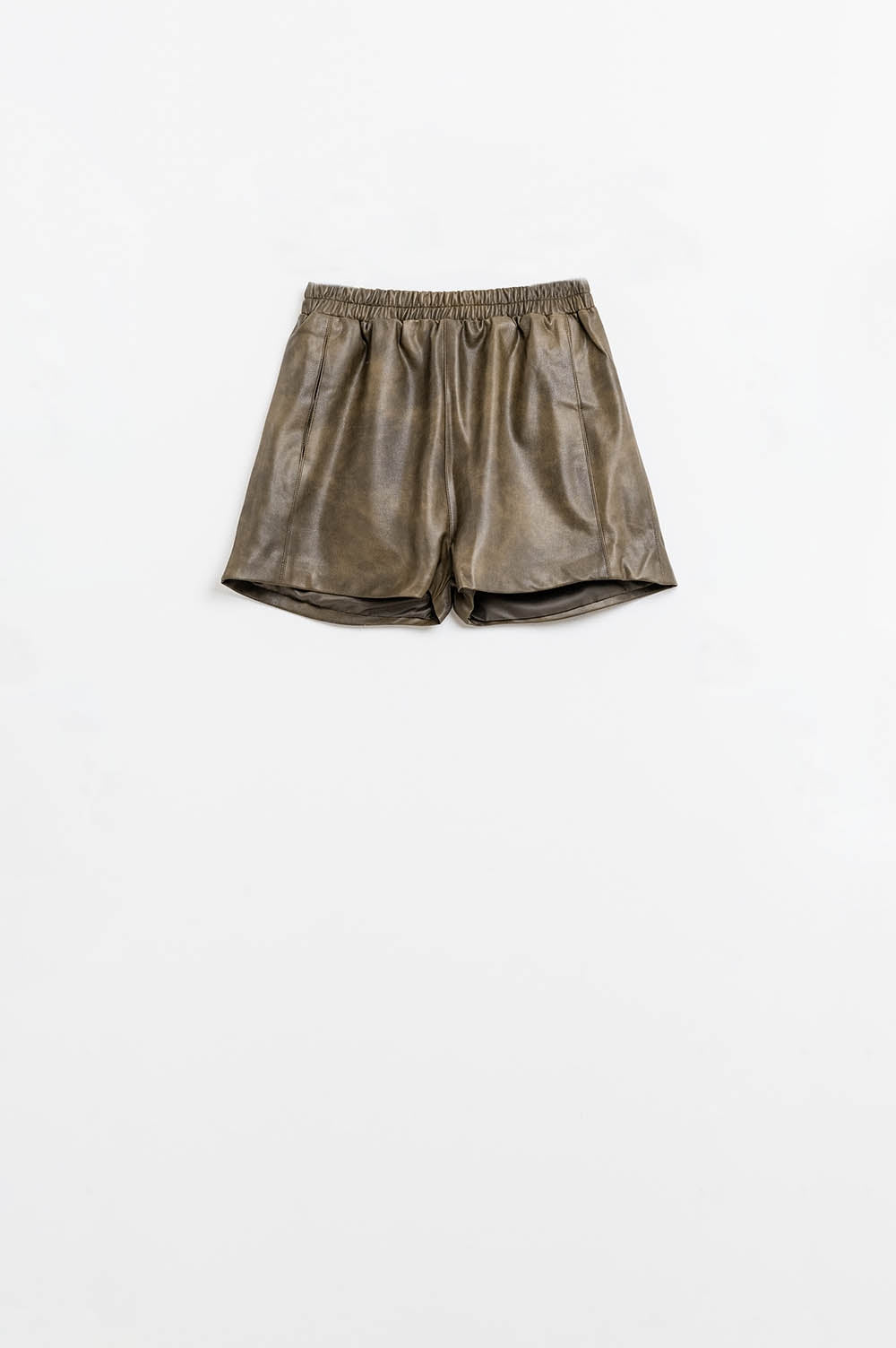 faux Leather Relaxed Shorts In Vintage Brown