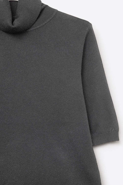 Fine knit sweater in black with a high neck and elbow-length sleeves
