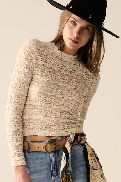 Q2 Floral Lace Top With Crew Neck in Cream