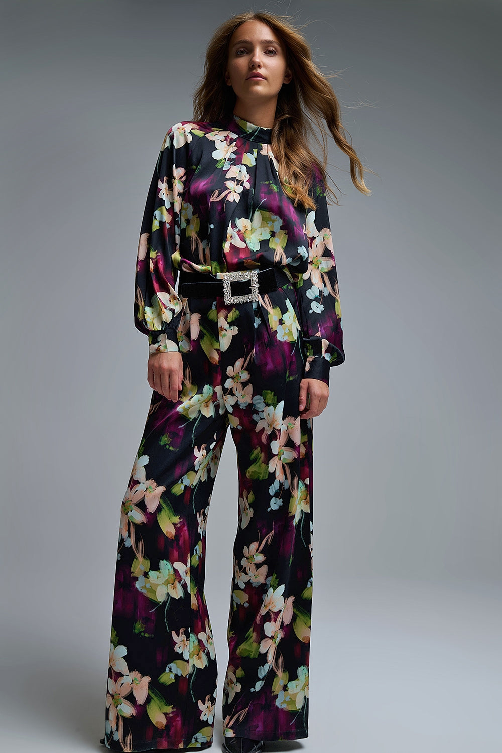 Floral-Print Flowing Pants in satin fabric with side pockets
