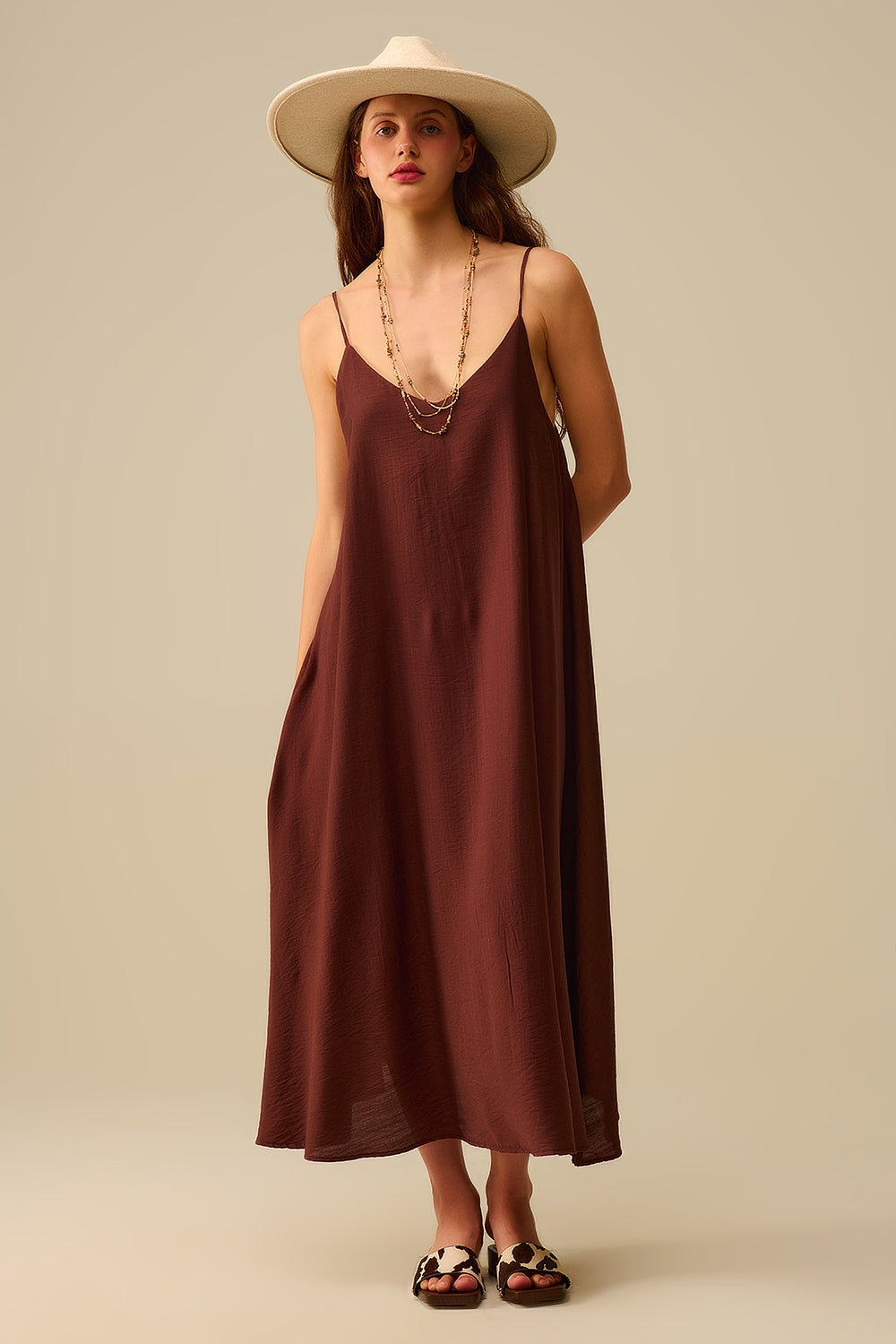 Q2 Flowy Spaghetti Strap Maxi Brown Dress