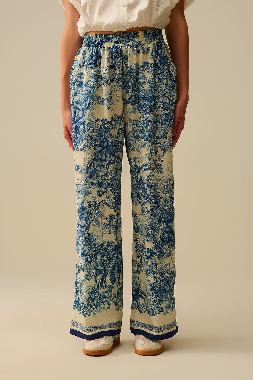 Q2 Flowy Toile de Jouy Printed Trousers with Elastic Waist